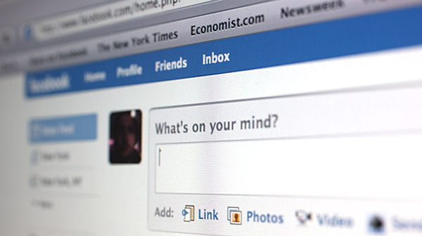 Update status di facebook