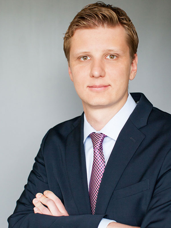 dosen terkenal Vitaly Nachaev remaja