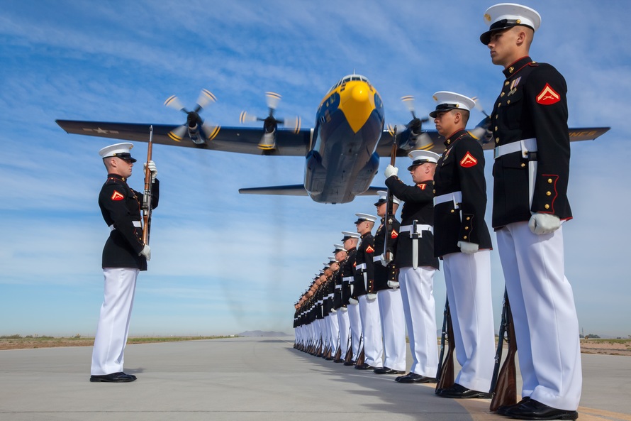 dosen militer