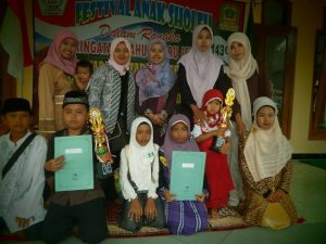 Zulfatun Ni’mah, Dedikasikan Diri di TPQ Hingga Perguruan Tinggi