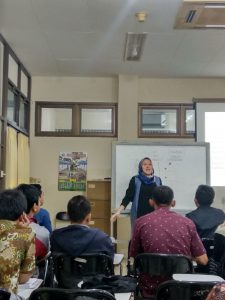 Ulya Niami Efrina Jamson, Dosen Muda yang Aktif dan Progresif
