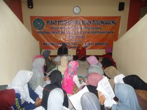Zulfatun Ni’mah, Dosen Bidang Hukum dalam Pusaran Agama Islam