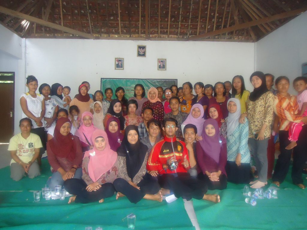 pembimbing KKN di Kediri sekaligus narasumber pelatihan