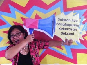 Sri Wiyanti Eddyono, Dari Praktisi Menjadi Dosen Berprestasi
