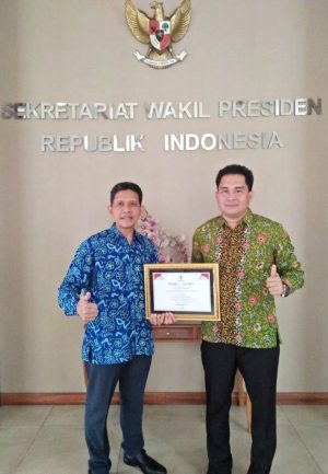 UNIB Terima Penghargaan Keterbukaan Informasi Publik 2018