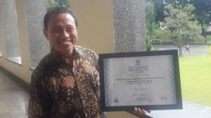 dosen bidang bisnis