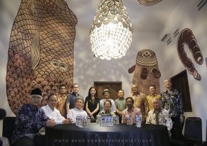 manusia dan kemanusiaan