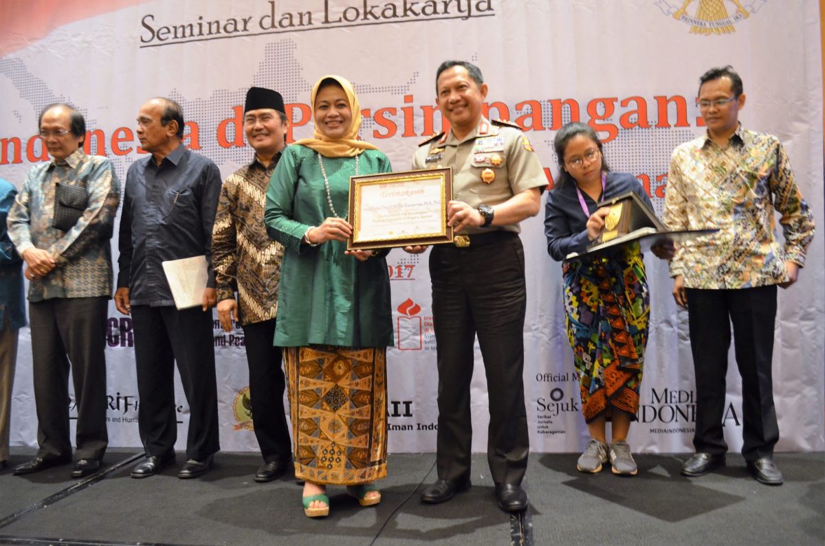 perjuangkan HAM