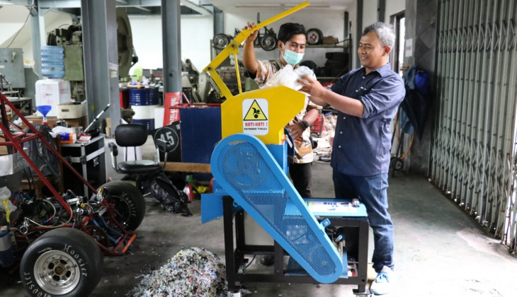 pencacah plastik