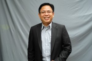 menjadi dosen