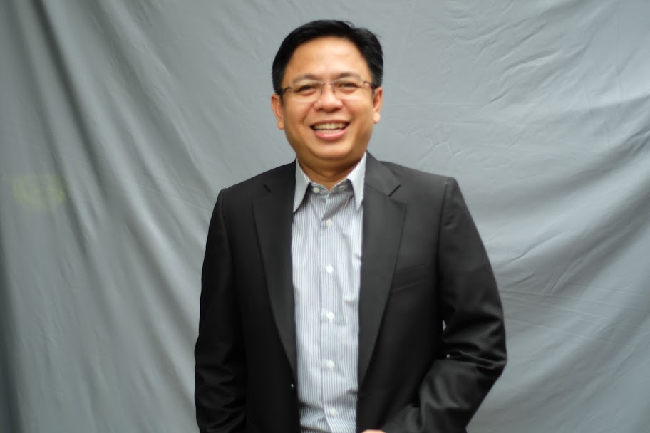 menjadi dosen