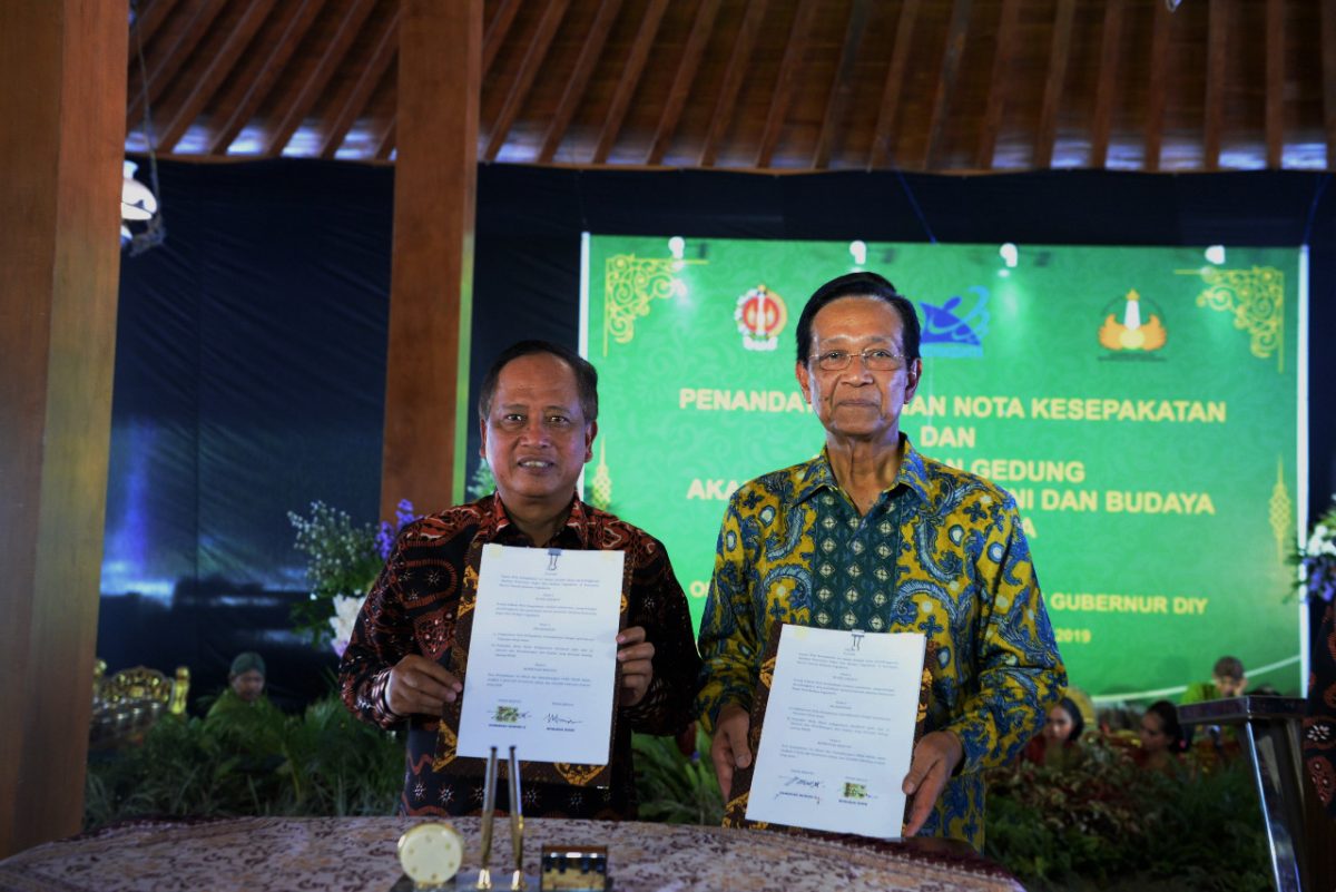 akademi komunitas