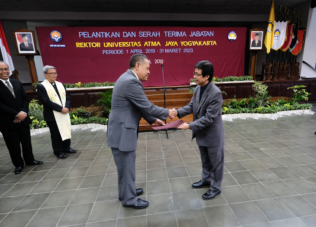 atma jaya