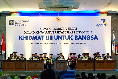 milad ke-76 uii