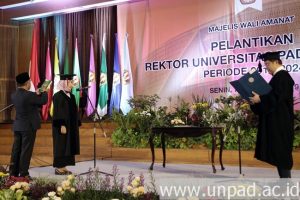 rektor perempuan