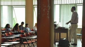 Dosen Harus Meneliti dan Menulis