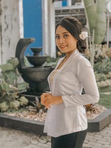 menulis buku referensi dengan tim dosen
