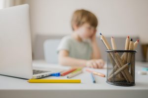 Anak Belajar di Rumah