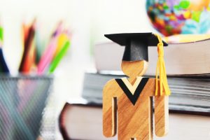 Mendapatkan Gelar Ph.D