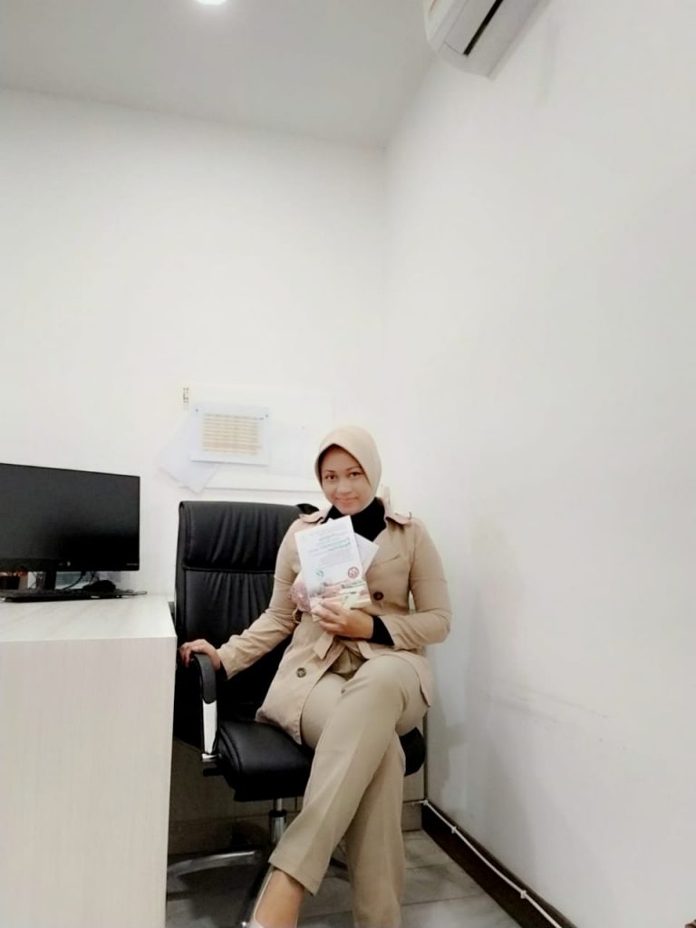 Jadi dosen muda