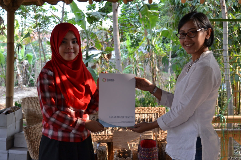 Rika Nugraha, Menjadi Dosen untuk Melestarikan Budaya Lokal Kuningan