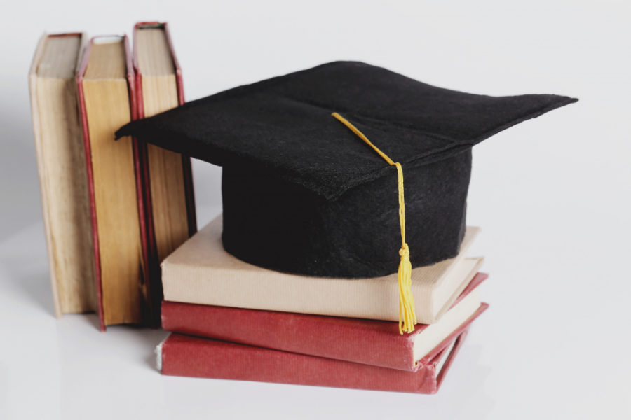 Cara penulisan gelar PhD